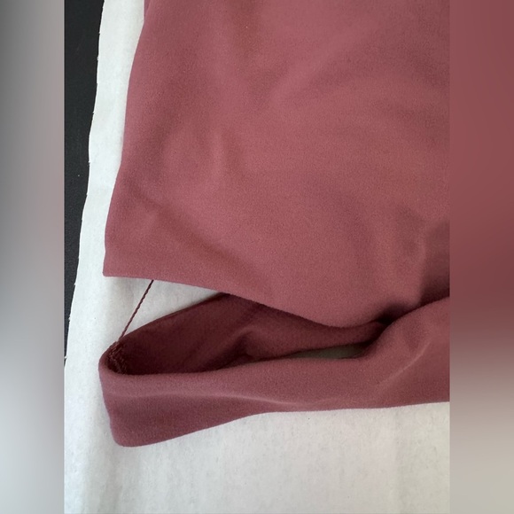 Athleta Conscious Cut Out Crop Rose Yoga Athleisure Size Small - Picture 5 of 11